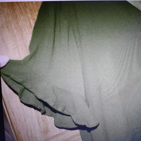 Live 4 Truth Women's Short Sleeve Top Gathered Waist Size 1X - Picture 4 of 5